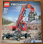 LEGO 42144 Technic Umschlagbagger Modellbausatz, Mechanisches Lernspielzeug, manuelle und pneumatische Funktionen, Baufahrzeug, Kran-Spielzeug für Kinder ab 10 Jahren